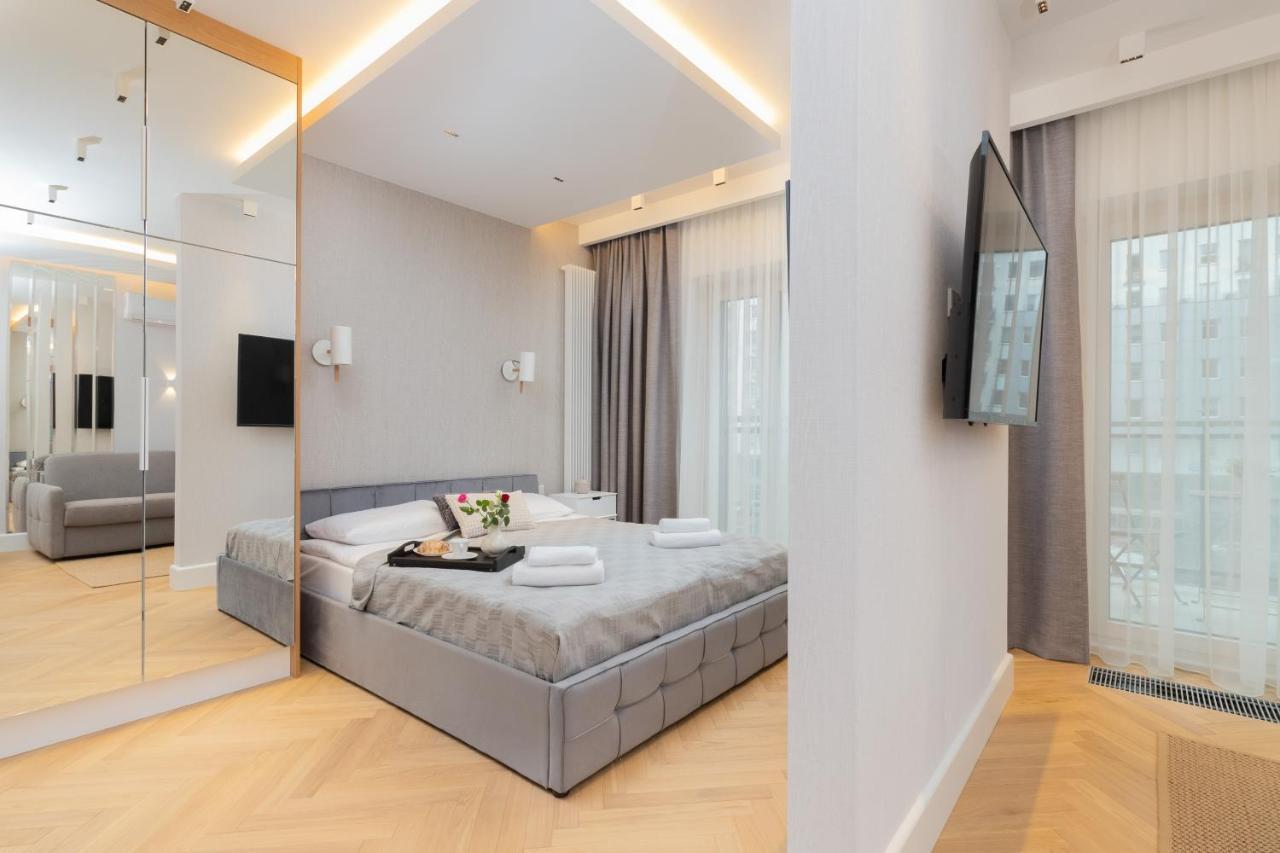 Mennica Residence - City Center Apartments By Noclegi Renters Varşovia Exterior foto