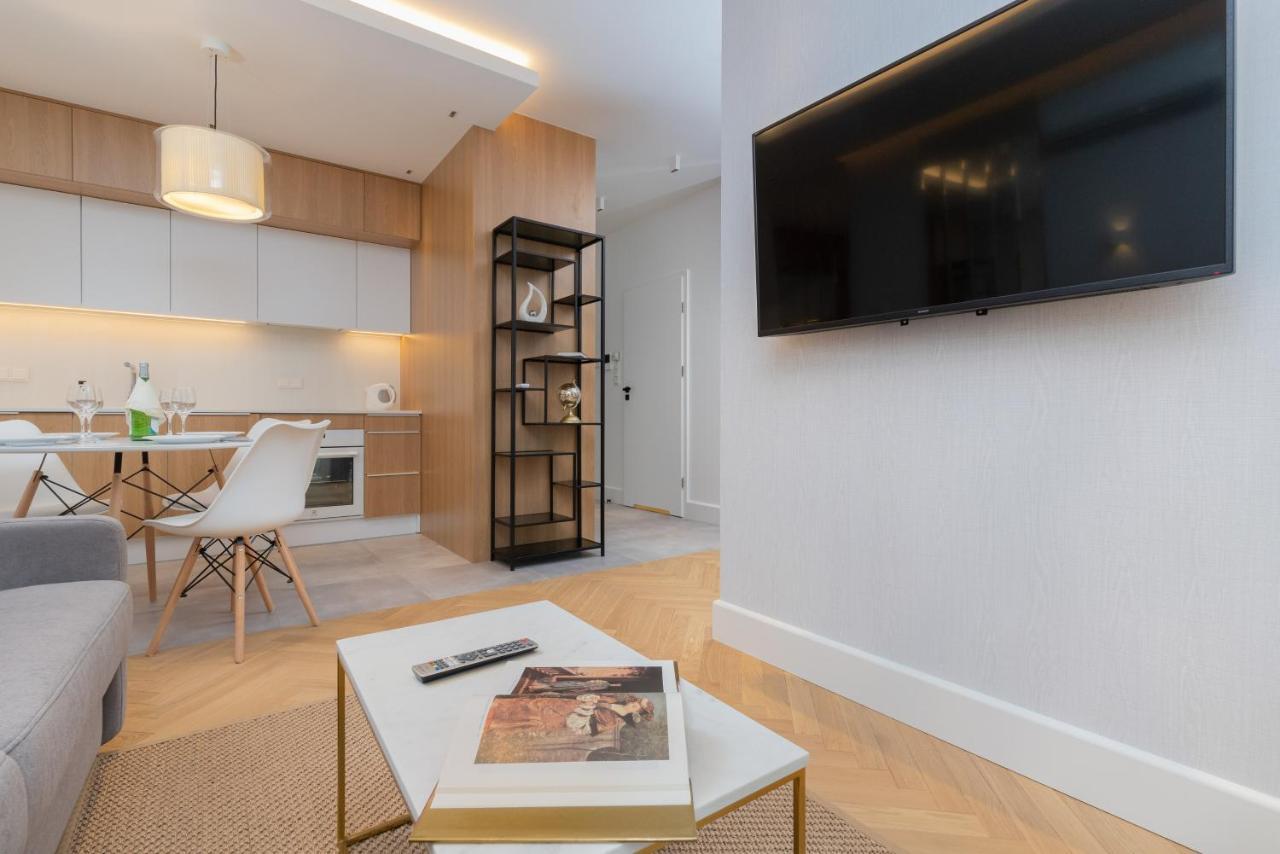 Mennica Residence - City Center Apartments By Noclegi Renters Varşovia Exterior foto