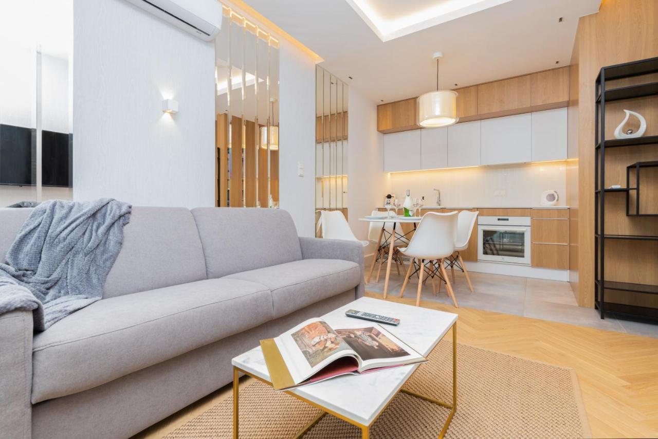 Mennica Residence - City Center Apartments By Noclegi Renters Varşovia Exterior foto